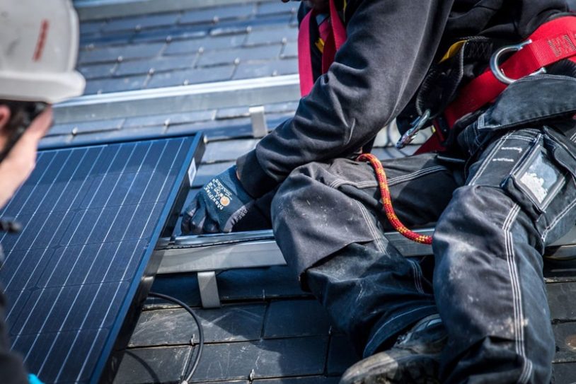 Installation de panneaux solaires